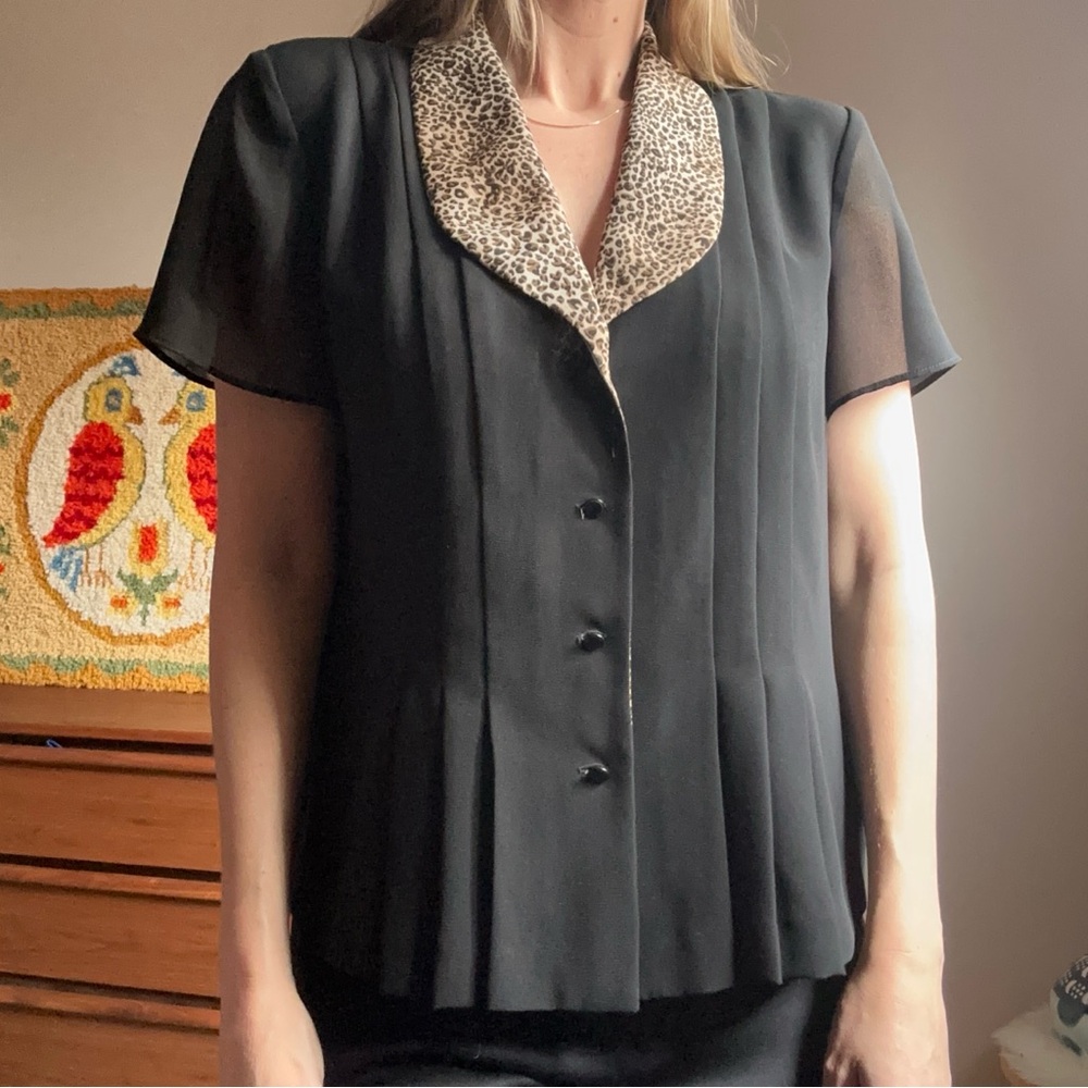Vintage Black Pleated Front Blouse with Leopard Print Collar Size 16 P